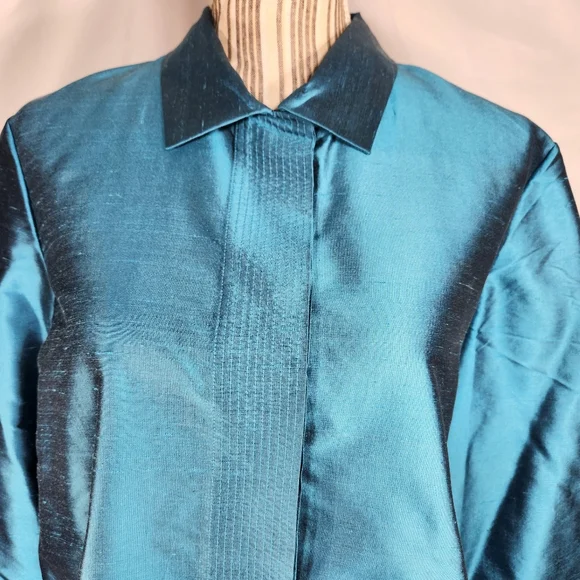 Valerie Stevens Blue Silk Stitch Accent Long Sleeve Hidden Button Top Size Large - Picture 2 of 9